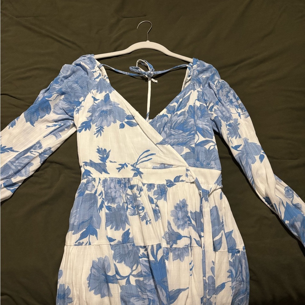 American Eagle Outfitters Blue Floral Long Sleeve Dress
